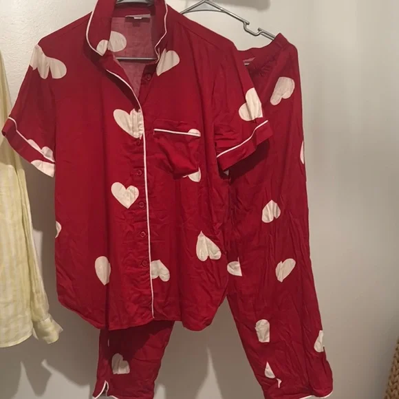Ann Taylor lift Red Heart Print Pajama Set small. New - Picture 1 of 5